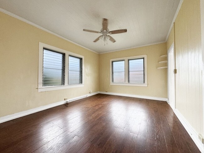 Building Photo - 2322-ST