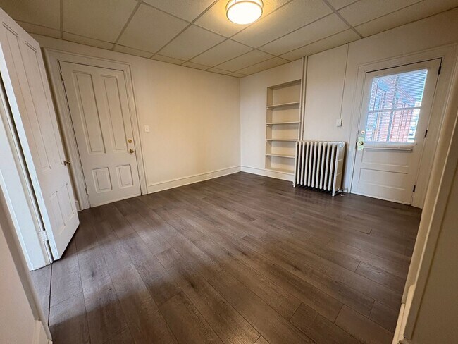 Foto del edificio - 135 S Duke St