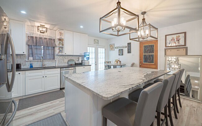 Building Photo - 418 Shannon Lee St