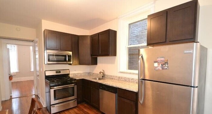 Primary Photo - 2140 W Webster Ave