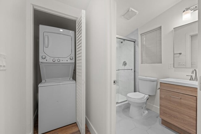 Foto del edificio - Detached 1 bedroom!