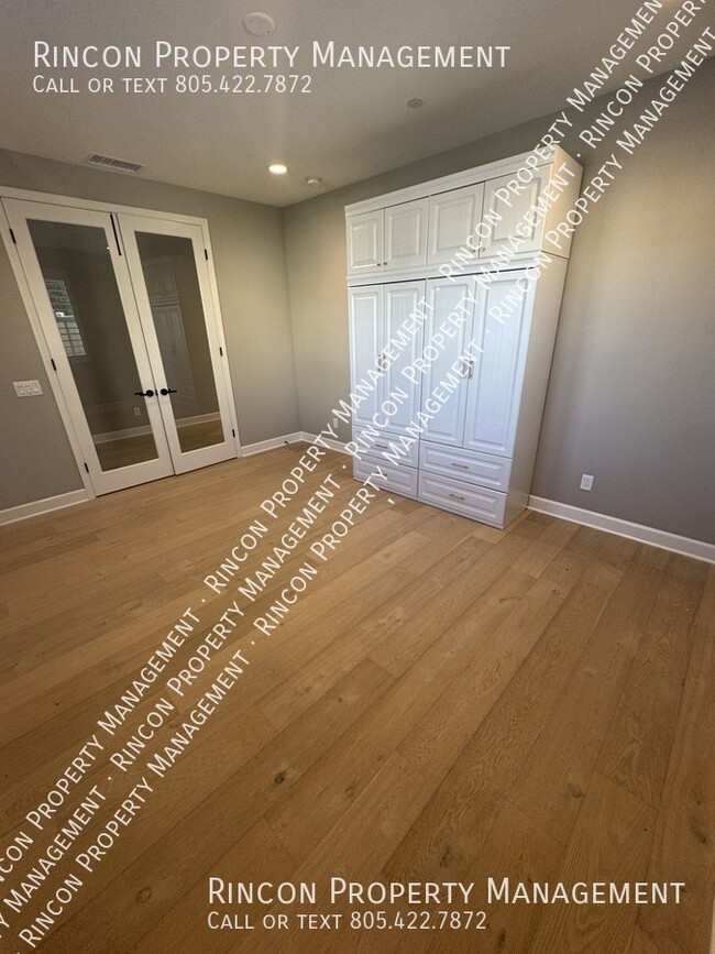 Building Photo - ROOM FOR RENT with Shared Bathroom and Sha...