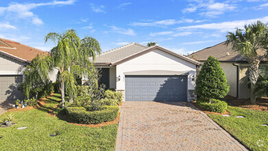 Building Photo - 633 SE Monet Dr