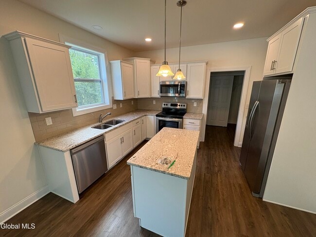 Building Photo - 43 Timber Creek Dr