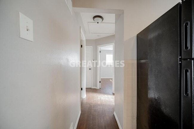 Building Photo - 256 Connolly Dr