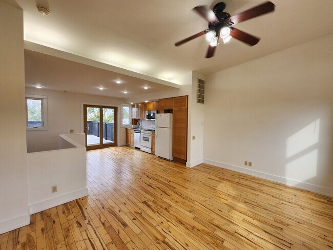 Foto del edificio - Beautiful 3 bedroom in brewerytown
