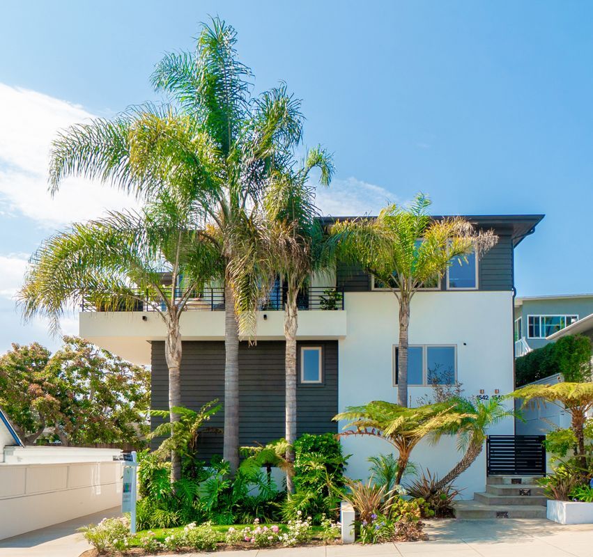 Primary Photo - 1542 Manhattan Beach Blvd