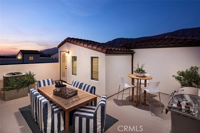 Foto principal - 631 W Foothill Blvd