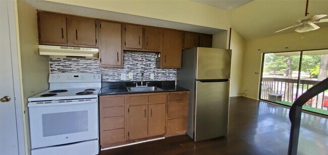 Foto del edificio - 12900 Walden Rd