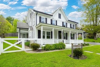Building Photo - 5 Valley Farm Rd