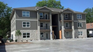 Building Photo - 1023 Thurston St