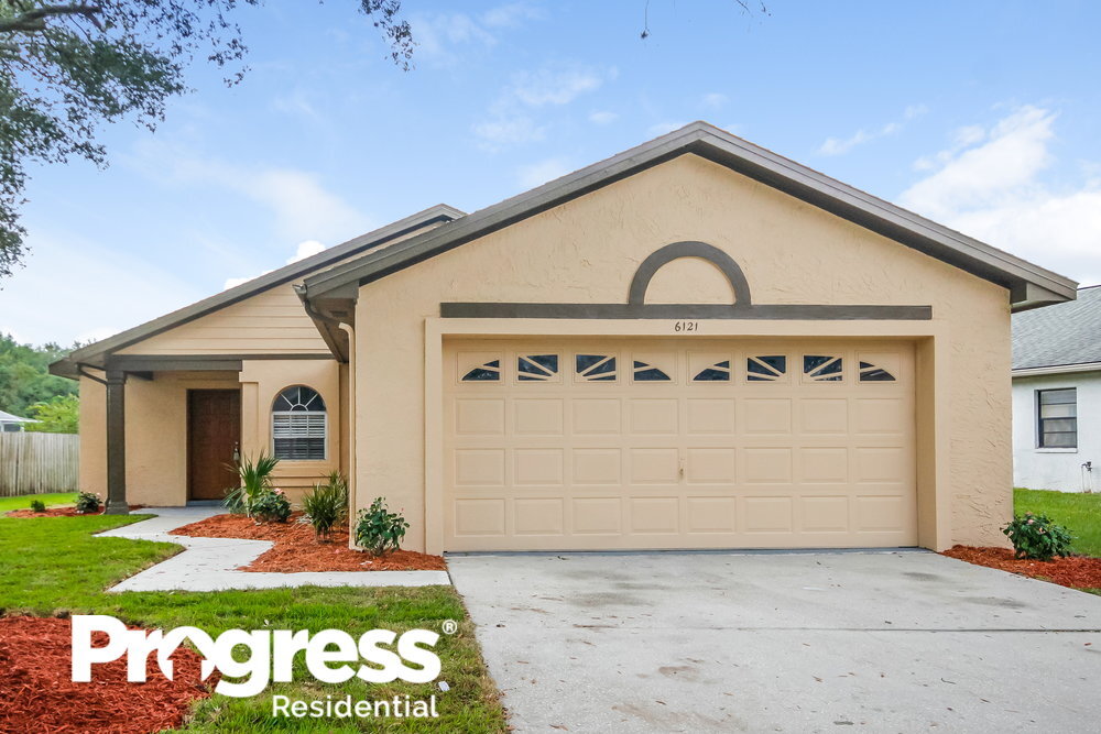 Primary Photo - 6121 Crickethollow Dr