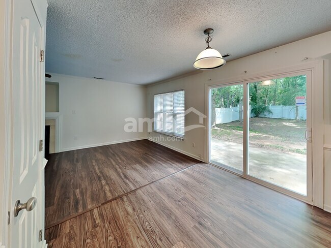 Building Photo - 6030 Shining Oak Ln