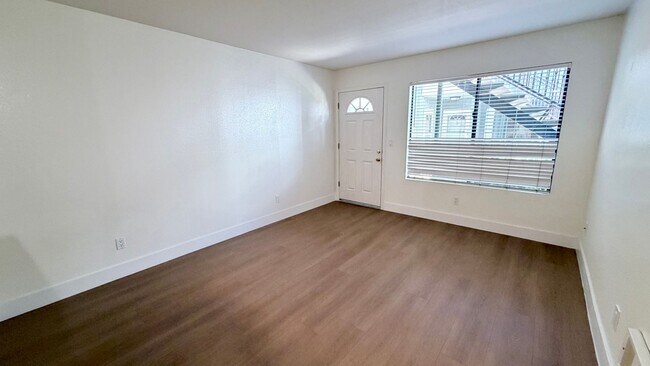 Foto del edificio - 4440 Cherokee Ave