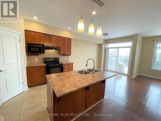 Photo du bâtiment - 15 Madelon Dr