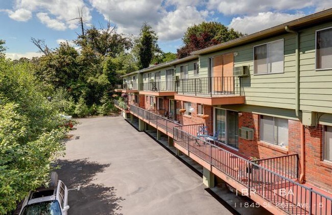 Building Photo - 1 bedroom in Milwaukie OR 97222