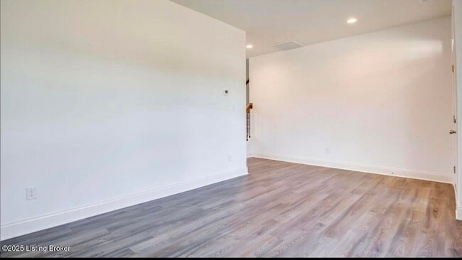 Foto del edificio - 3616 Ringing Bell Ln