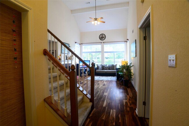 Building Photo - 2405 Raintree Path