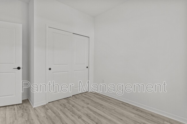 Foto del edificio - 5224 Centennial Blvd