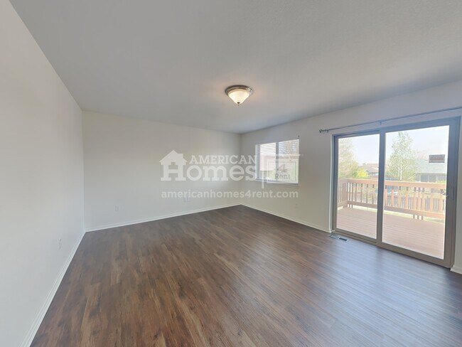 Foto del edificio - 4574 Cole Drive