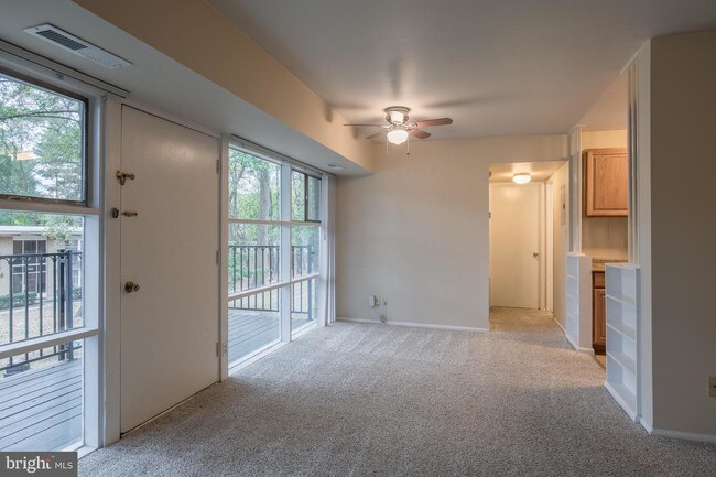 Building Photo - 4925 Americana Dr