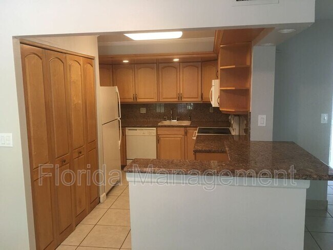 Building Photo - 1775 SW 81st Ln