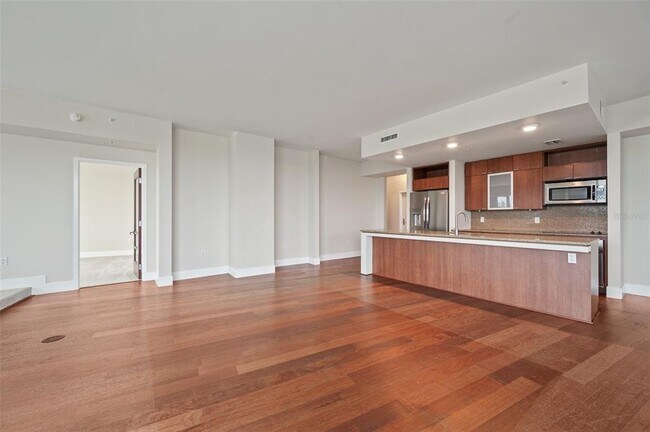 Foto del edificio - 912 Channelside Dr