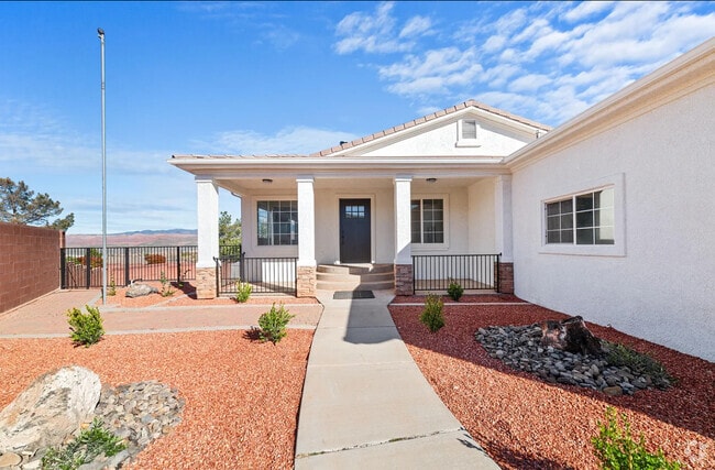 Building Photo - 2280 W Vista Ct