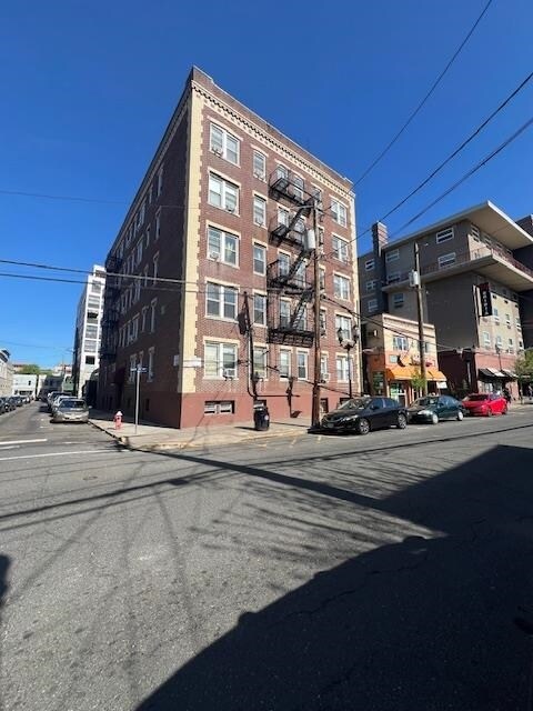 Foto del edificio - 104 Westover Pl