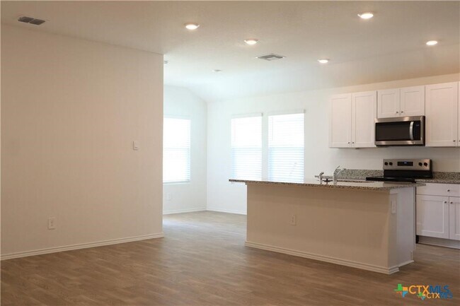 Foto del edificio - 1060 Pronghorn Trl