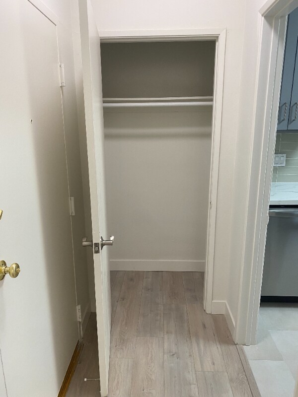 Foto del edificio - 12840 Moorpark St