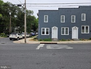 Building Photo - 739 S Kent St
