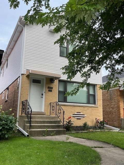 Building Photo - 3431 N Kostner Ave
