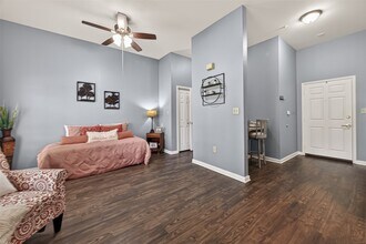 Building Photo - 929 Rockmead Dr