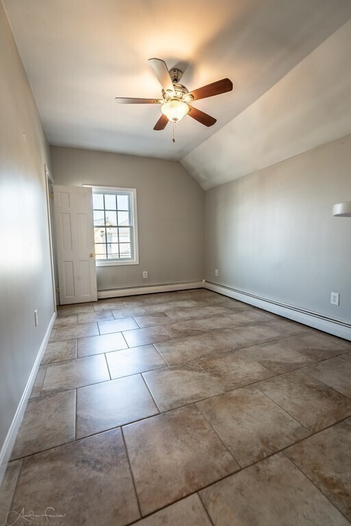 Foto del edificio - 1684 S Main St