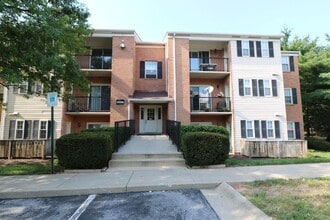 Building Photo - 18318 Streamside Dr