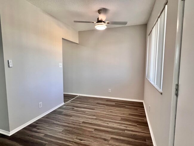 Foto del edificio - 6289 Lear Dr