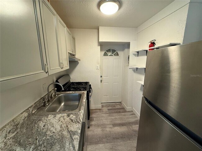 Foto del edificio - 324 NW 19th St