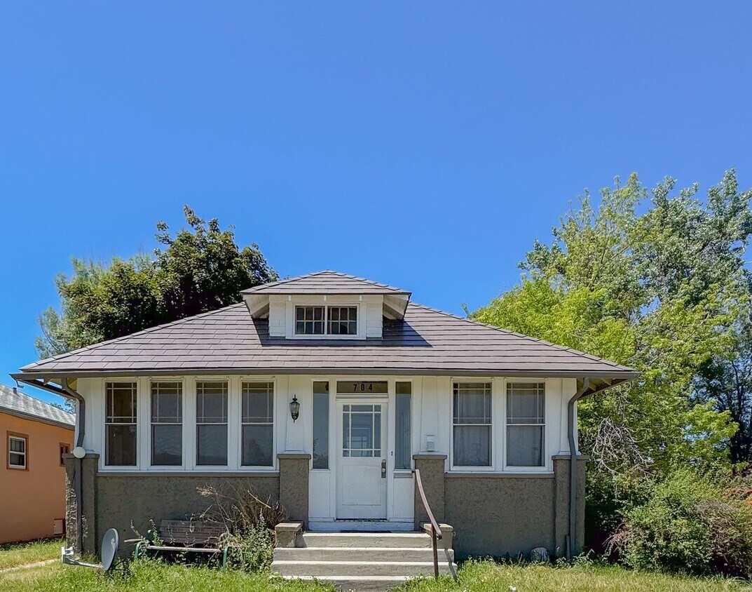 Foto principal - 2 BED/ 2 BATH SINGLE FAMILY HOME