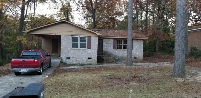 Building Photo - 2220 Rolling Hills Rd