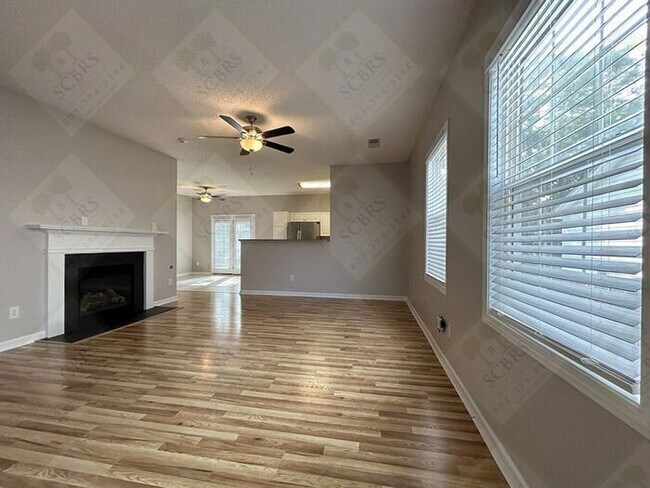 Building Photo - Charming Single-Story Home with Open Floor...