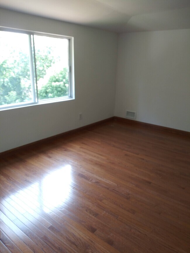 Foto del edificio - 2884 Victory Blvd