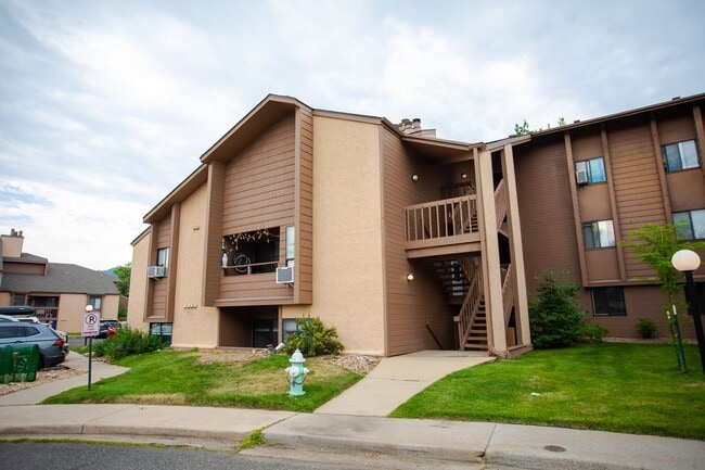Garden Level Condo in North Boulder - Garden Level Condo in North Boulder