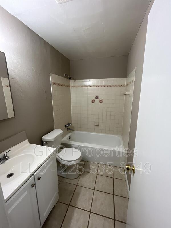 Building Photo - 3007 Magellan St