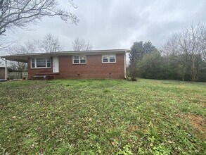 Building Photo - 3803 Mastin Lk Rd NW