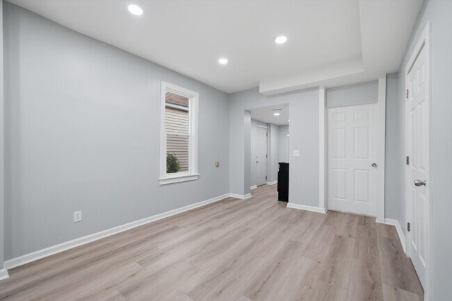 Building Photo - 1624 S 59th Ct