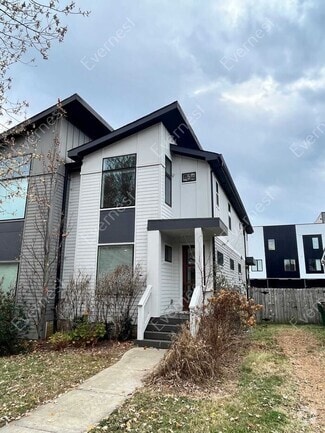 Building Photo - 549B Moore Ave