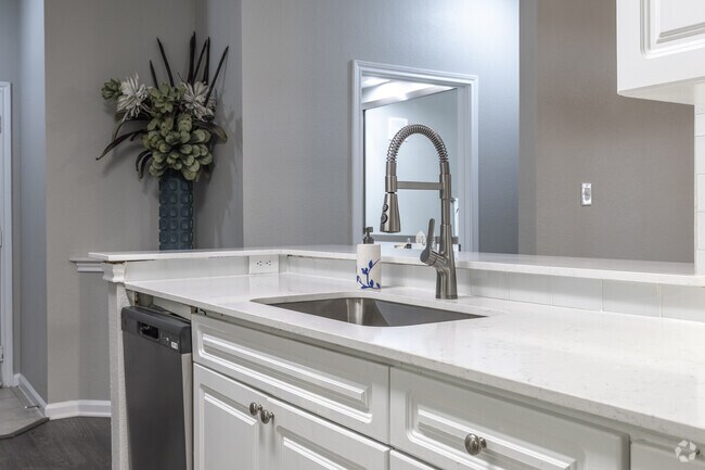 2 habitaciones, 2 baños - 1170 pies cuadrados - Cocina - The Point At Deerfield Apartments