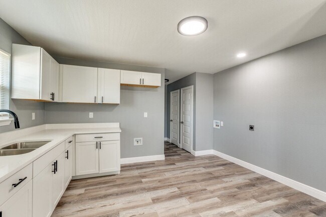 Foto del edificio - Leacrest Duplex