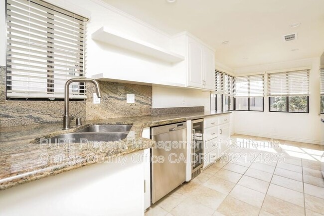 Building Photo - 3221 Francois Dr